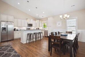Dining - Glide Path: Dog-Friendly, Pool, Lift, Near Dock (Oak Island)