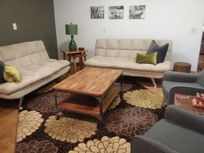 TV, offices - Private Locked Room in Historic House (Sandpoint)