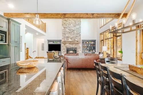 Expansive dog-friendly home w/ golf course views, and nearby resort amenities