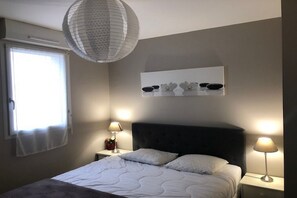 2 Schlafzimmer, Bügeleisen/Bügelbrett, Reisekinderbett, kostenloses WLAN