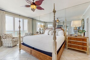 2 makuuhuonetta, työpöytä, silitysrauta/-lauta, internet