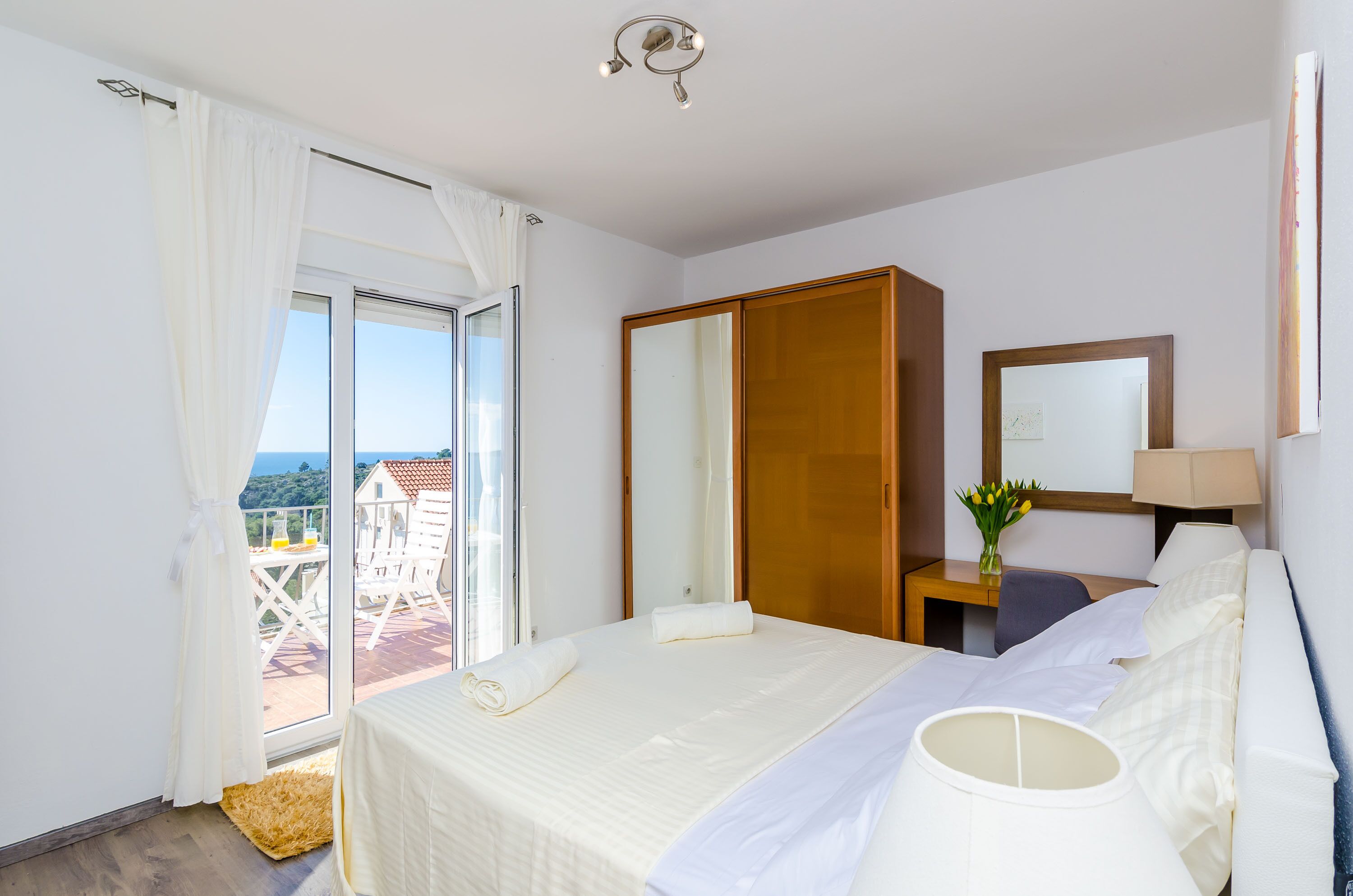 Apartment (One Bedroom Apartment with Balcony)