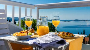 Leilighet (Two Bedroom Apartment with Balcony) | Balkong