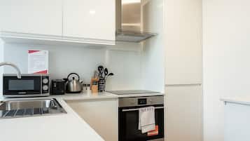 Apartment, 1 Bedroom | Private kitchen