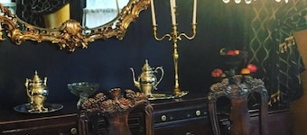 Walk to Everything -Campaign Room