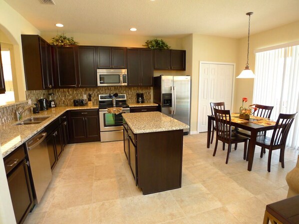 Private kitchen - Veranda Palms IHR 3083 (Kissimmee)