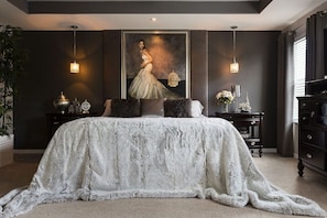 House | 6 bedrooms, iron/ironing board, free WiFi