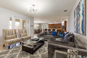 Villa (Beautiful - 6 bed 5 bath House w Pool) | Exterior - 6 Bedroom Villa Bella Vida (Kissimmee)