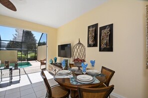 House (3 bed 3 bath villa w/ private pool - ) | Dining