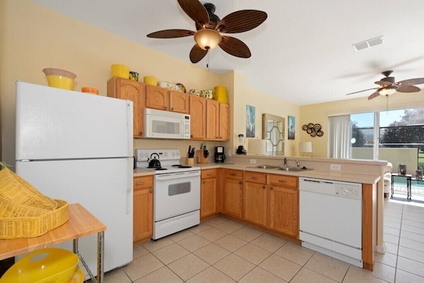 House (3 bed 3 bath villa w/ private pool - ) | Private kitchen