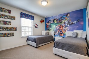 Villa (8817MD  Lake Front 9 Bedroom 6 Bathro)