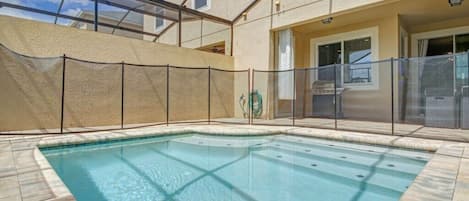 House (Solaras FINEST!! 4 Bed 4 Bath Private) | Exterior