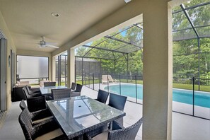 Villa (8 Bedroom 5 Bathroom Bella Vida Resor) | Exterior