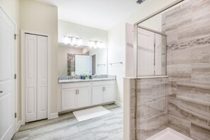 Villa (9040SD00) | Bathroom - 8 Bedroom Resort Villa (Davenport)