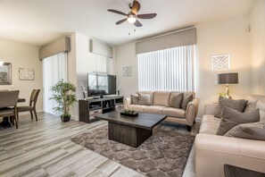 House (Amazing 4 Bedroom 3  Bathroom Storey ) | Exterior - Beautiful 4 Bdrm, 3 Bath Townhome (Kissimmee)
