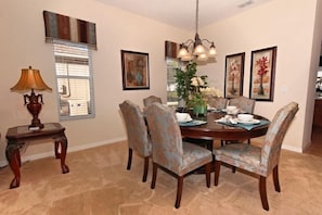 Villa | Cuisine privée | Réfrigérateur, four à micro-ondes, lave-vaisselle
