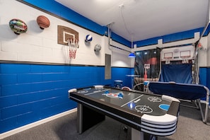 Villa | Games room