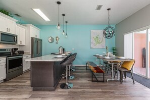 Maison | Cuisine privée | Réfrigérateur, four à micro-ondes, un four, lave-vaisselle