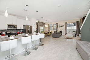 House | Private kitchen | Fridge, microwave, cookware/dishes/utensils