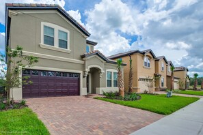 Huvila (Luxury 8 Bedroom Private Pool, Game R) | Ulkopuoli