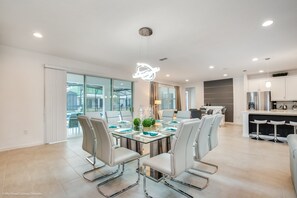 Villa (2613YA Ultimate 14  Bedroom 11  Bathr) | Speisen