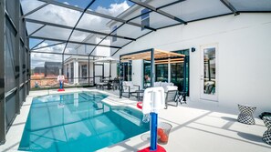 Villa | Alberca | Alberca al aire libre 