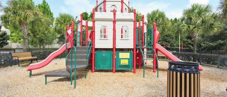 Casa (3 Bedroom Condo) | Área infantil