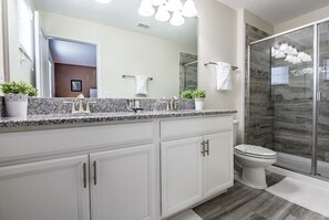 Villa (6 bedroom 5 bathroom in Solterra Reso) | Bathroom - 6 Bdrm 5 Bath in Solterra Resort (Davenport)