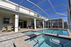 House (Champions Gate-1536AMVDJGIL) | 8 bedrooms, free WiFi