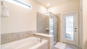 Villa (5445 Luxury 6 Bedroom 4.Bath  Home Wi) | Bathroom - Cool and Modern 6 Bed 4 Ba Villa Game Room Pool 5445 (Davenport)