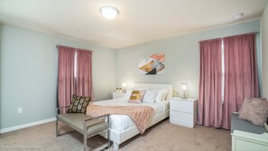Villa (5445 Luxury 6 Bedroom 4.Bath  Home Wi) | 6 Schlafzimmer, kostenloses WLAN