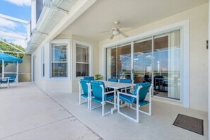 Villa | Balcony