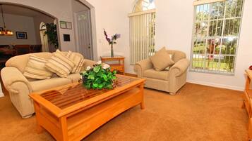 Villa | Living room | Flat-screen TV