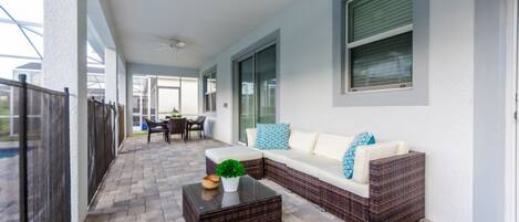 Vila (Champions Gate IHR 4037) | Balkon