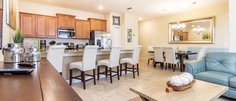 House (4796CTD Amazing Story Lake Town Home ) | Exterior