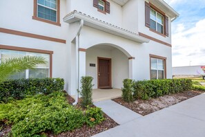 House (3084JD000) | Exterior