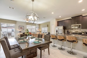 House (3084JD000) | Private kitchen | Fridge, microwave, cookware/dishes/utensils