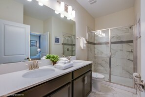 Villa | Bathroom - 1605mc Amazing Champions Gate 8 Bedroom 5 Bed (Davenport)