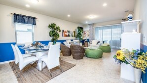 빌라 (Windsor at Westside IHR 4061) | 거실 | 평면 TV, DVD 플레이어