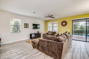 Villa ( 9 Bedroom 5 Bathroom Champions Gate ) | Living room | Flat-screen TV