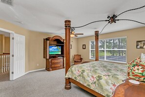 5 bedrooms, free WiFi - 458 Belfry (Davenport)