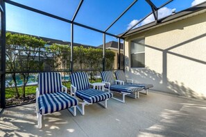 Villa | Balcony - 1802nhd (Haines City)