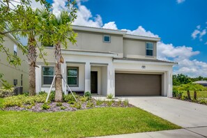 Villa (Spacious and Modern 8 Bedroom 5 Bathr) | Exterior