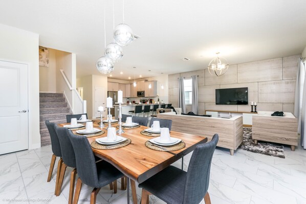 Villa (1666MVD Amazing Champions Gate 8 Bedr) | Private kitchen