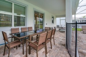 Villa (Amazing 6 Bedroom 6 Bathroom Fiji Mod) | Balcony