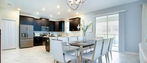 Villa (Amazing 6 Bedroom 6 Bathroom Fiji Mod) | Private kitchen