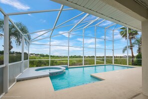 Villa | Pool | Outdoor pool - 526wp 5 bed 4 Bathroom Overlooking Amazing View (Davenport)