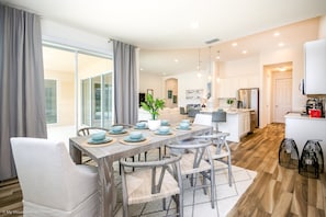 Villa ( 5 Bedroom 5 Bathroom Solterra Resort) | Exterior