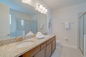 Huvila (221FALLS) | Kylpyhuone | Saippua, sampoo, vessapaperi