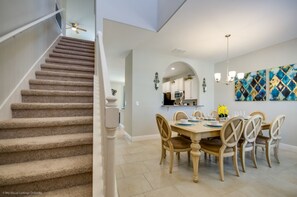 Villa (Ultimate 6 Bedroom 5 Bathroom Solterr) | Private kitchen